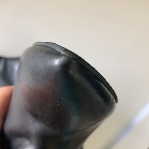 ENZO ANGIOLINI size 5M black leather high heel ankle bootie - light wear - Picture 7 of 8